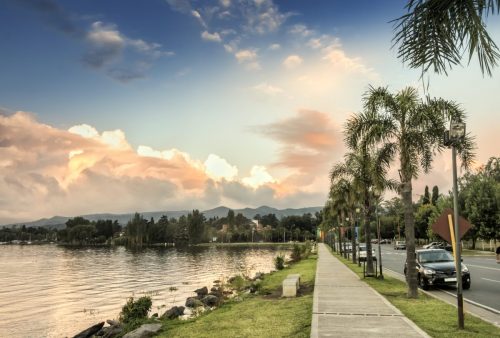 Villa Carlos Paz - Senda Peatonal , costanera del Lago San Roque