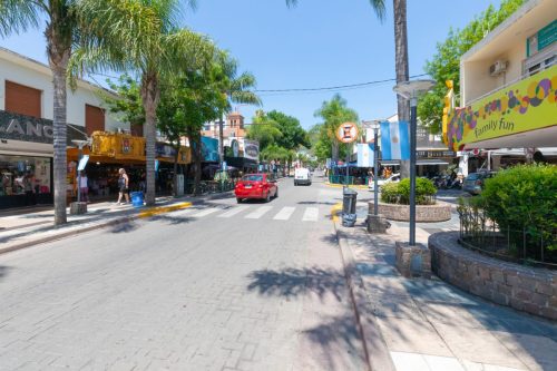 Villa Carlos Paz - Calle Gral Paz 